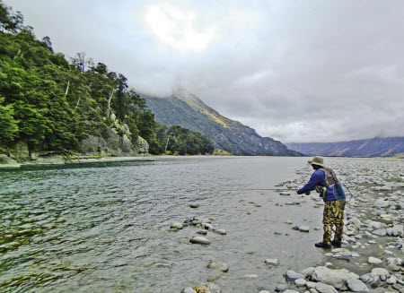 10 River Fishing Tips - The Fishing Website